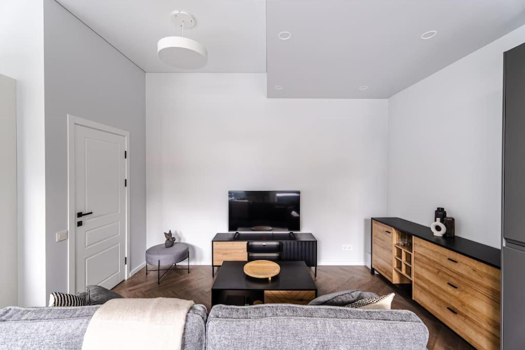 Modern Flat In Old Town Kaunas - Free Parking & Self Check-In 外观 照片